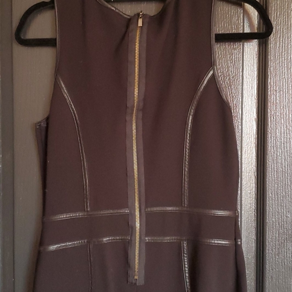 Lady Dutch Sleevless dress - Picture 4 of 4